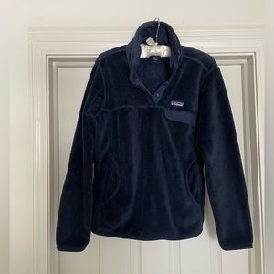 Navy blue Patagonia snap-T quarter button pullover fleece